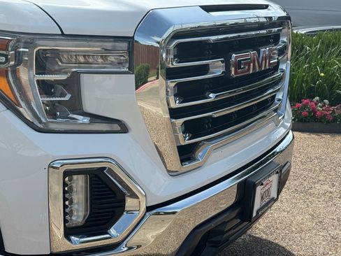 Used 2019 GMC Sierra 1500 SLT RWD image 2