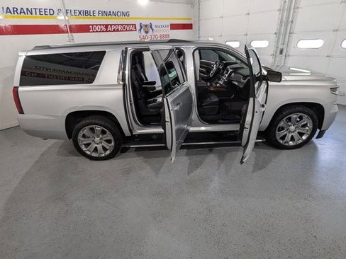Used 2017 Chevrolet Suburban Premier image 16