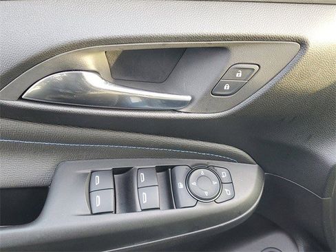 Used 2025 Buick Envista Sport Touring w/ Convenience I Package image 19