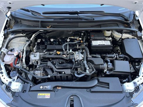 Used 2025 Toyota Corolla LE image 28