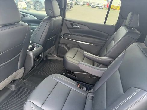 New 2026 Chevrolet Traverse LT w/ Driver Confidence Package AWD/4WD image 11