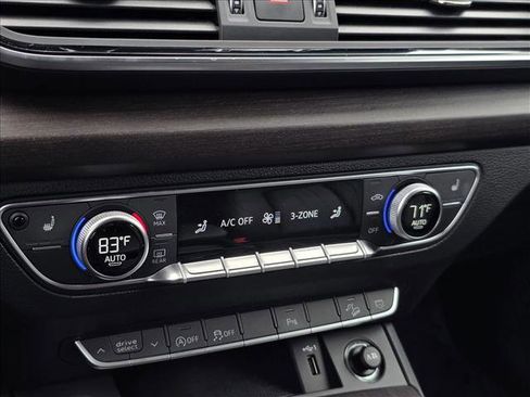 Certified 2023 Audi Q5 2.0T Premium w/ Convenience Package image 26