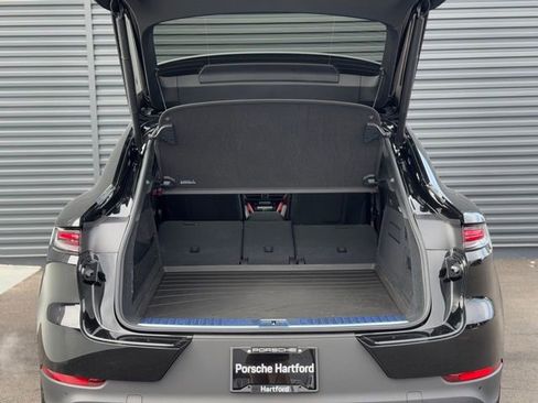 New 2025 Porsche Cayenne Coupe AWD/4WD image 31