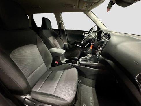 Used 2023 Kia Soul LX w/ LX Technology Package image 26