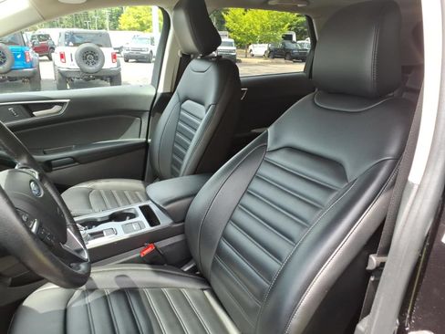 Used 2021 Ford Edge SEL AWD/4WD image 16