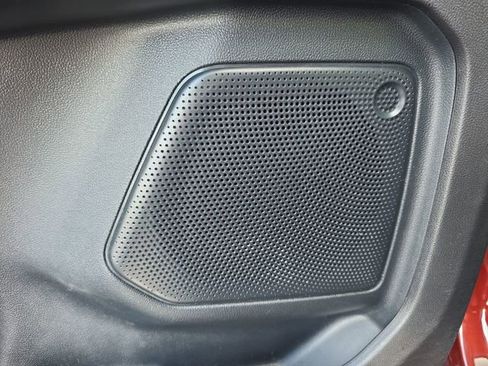 Used 2021 Ford Escape SE image 29