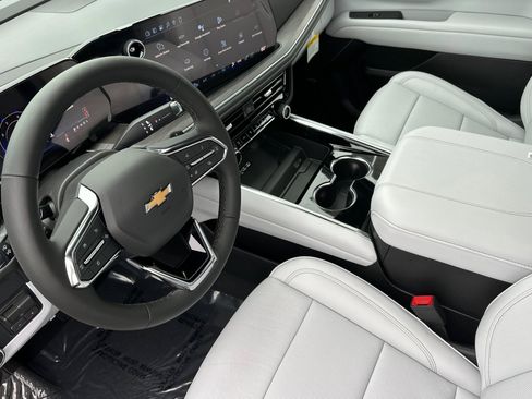 New 2026 Chevrolet Suburban Premier w/ Sun And Tow Package image 10