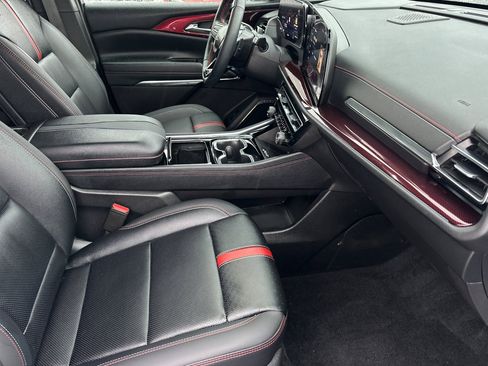 Used 2026 Chevrolet Traverse RS image 16