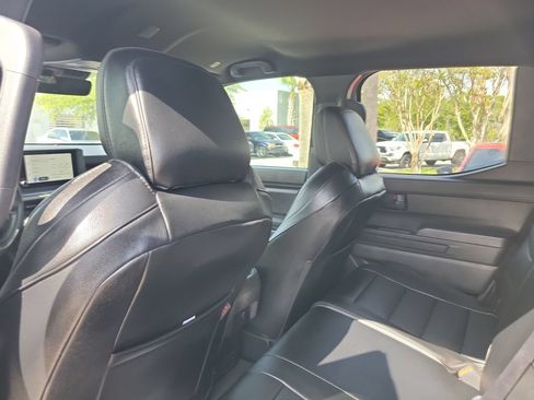 Used 2025 Toyota Tacoma SR5 AWD/4WD image 25