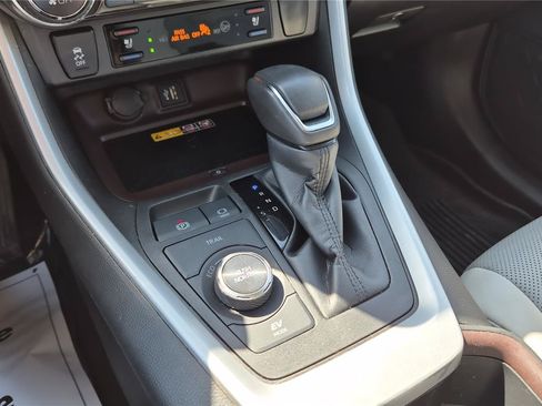 Used 2023 Toyota RAV4 Limited AWD/4WD image 21