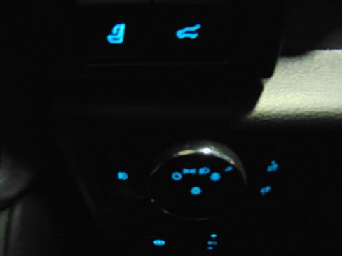 Used 2021 Ford Expedition Limited image 17