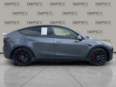 Used 2022 Tesla Model Y Performance image 6