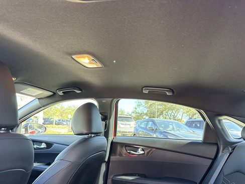 Used 2024 Kia Forte GT-Line image 17