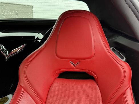 Used 2015 Chevrolet Corvette Stingray Z51 w/ 3LT Preferred Equipment Group image 18