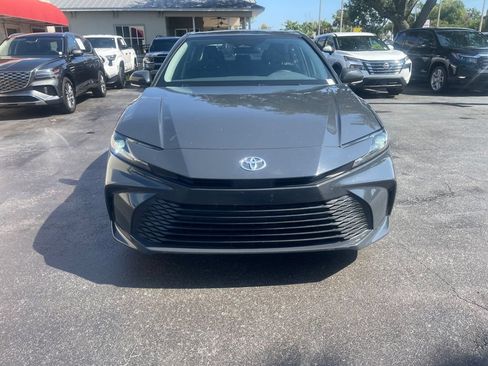 Used 2025 Toyota Camry LE FWD image 8