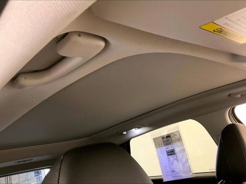 Certified 2022 Hyundai Tucson Limited w/ Cargo Package image 22