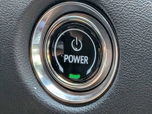 Certified 2024 Cadillac Lyriq Luxury AWD/4WD image 38