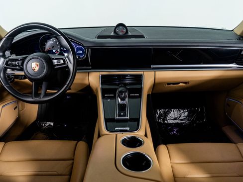 Used 2022 Porsche Panamera 4 Platinum Edition image 55