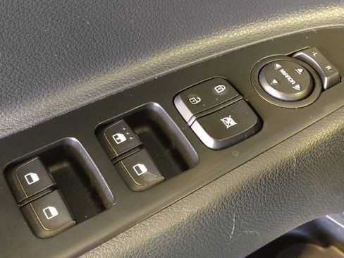 Used 2023 Kia Rio S FWD image 27