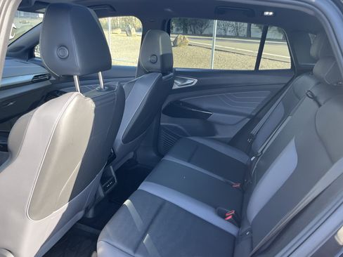 Used 2023 Volkswagen ID.4 Pro S image 13