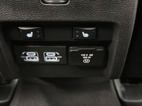 Used 2021 Jeep Cherokee Limited w/ Elite Package AWD/4WD image 38