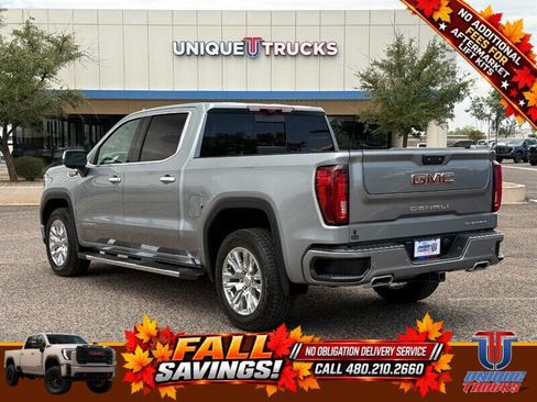 Used 2025 GMC Sierra 1500 Denali w/ Technology Package AWD/4WD image 9