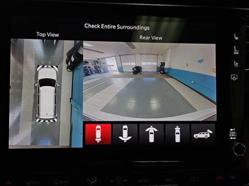 Used 2022 Jeep Grand Wagoneer Series III w/ Rear Seat Video Group 1 AWD/4WD image 14