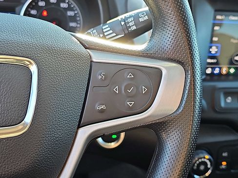 Used 2024 GMC Terrain SLE image 22