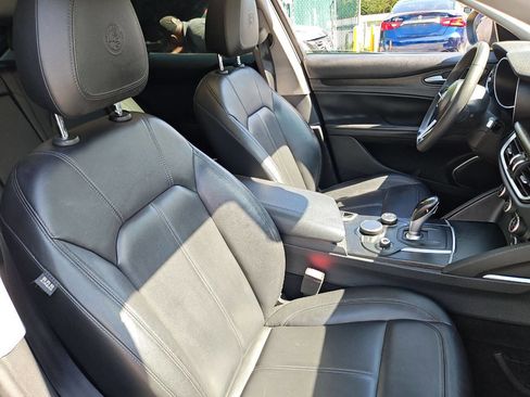 Used 2019 Alfa Romeo Stelvio AWD image 51