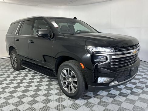 Used 2023 Chevrolet Tahoe LT w/ Luxury Package AWD/4WD image 2