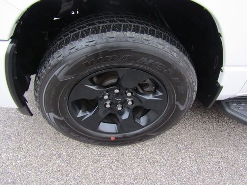 Used 2025 RAM 1500 Tradesman w/ Night Edition AWD/4WD image 9
