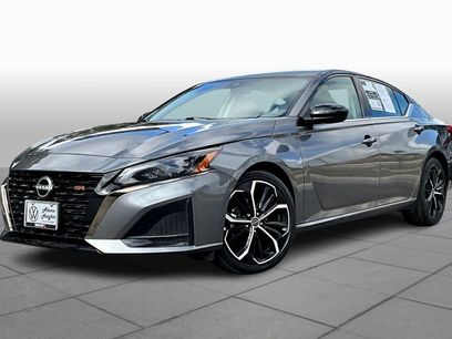 Used 2024 Nissan Altima 2.5 SR