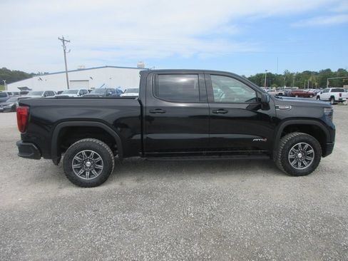 New 2026 GMC Sierra 1500 AT4 w/ AT4 Premium Package AWD/4WD image 3