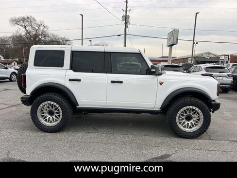 New 2025 Ford Bronco Badlands AWD/4WD image 8