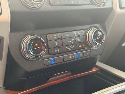 Used 2019 Ford F250 King Ranch w/ King Ranch Ultimate Package AWD/4WD image 30