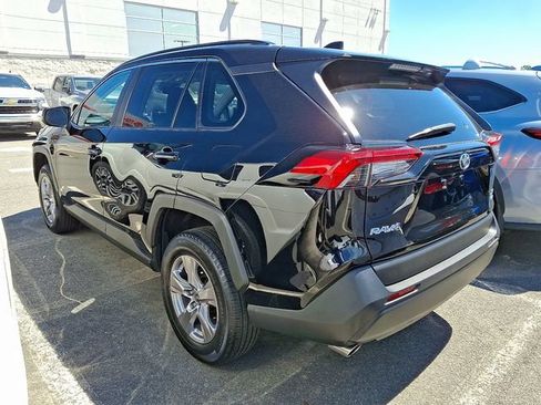 Used 2024 Toyota RAV4 XLE AWD/4WD image 6
