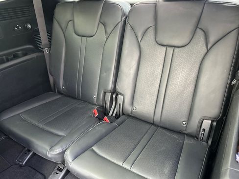 Used 2024 Kia Sorento EX w/ Panoramic Sunroof Package AWD/4WD image 18