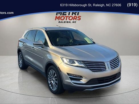Used 2017 Lincoln MKC Reserve image 1