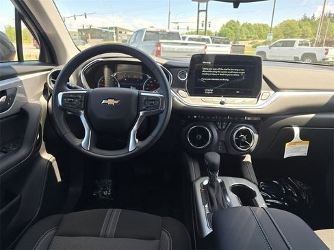 New 2025 Chevrolet Blazer LT w/ Midnight/Sport Edition image 4