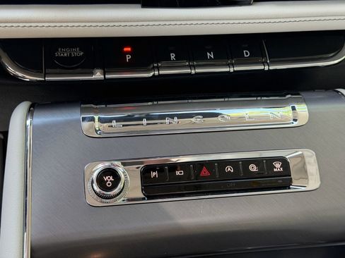 New 2026 Lincoln Aviator AWD image 35