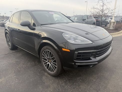 Used 2021 Porsche Cayenne image 8