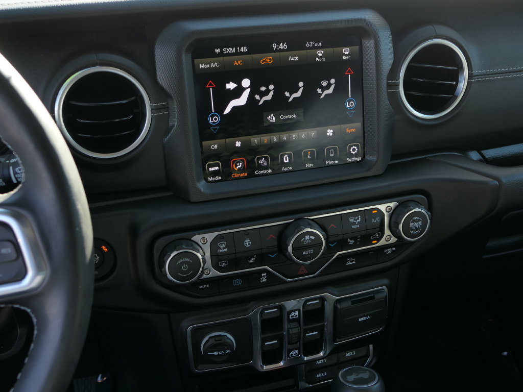 Certified 2023 Jeep Wrangler Unlimited Sahara w/ Cold Weather Group AWD/4WD image 19