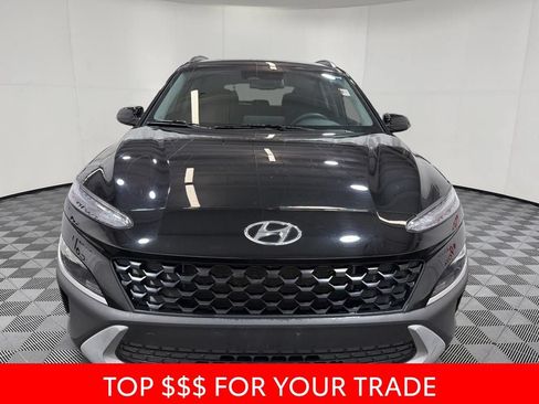 Used 2023 Hyundai Kona SEL FWD image 2