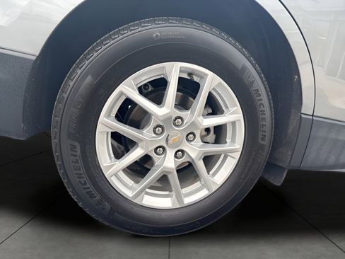 Used 2023 Chevrolet Equinox LT FWD image 11
