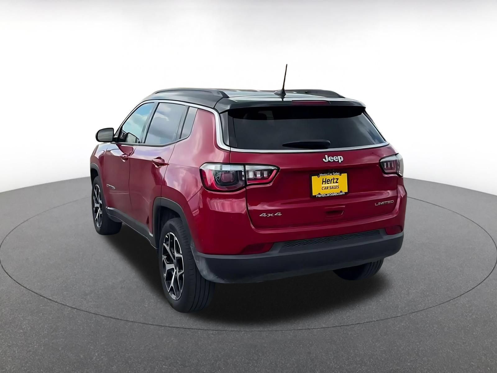Used 2025 Jeep Compass Limited AWD/4WD image 10