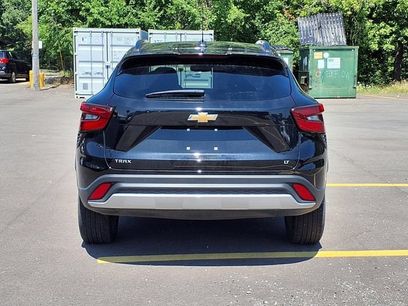 Used 2025 Chevrolet Trax LT w/ LT Convenience Package