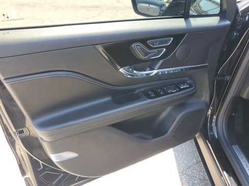 Certified 2023 Lincoln Corsair FWD image 10