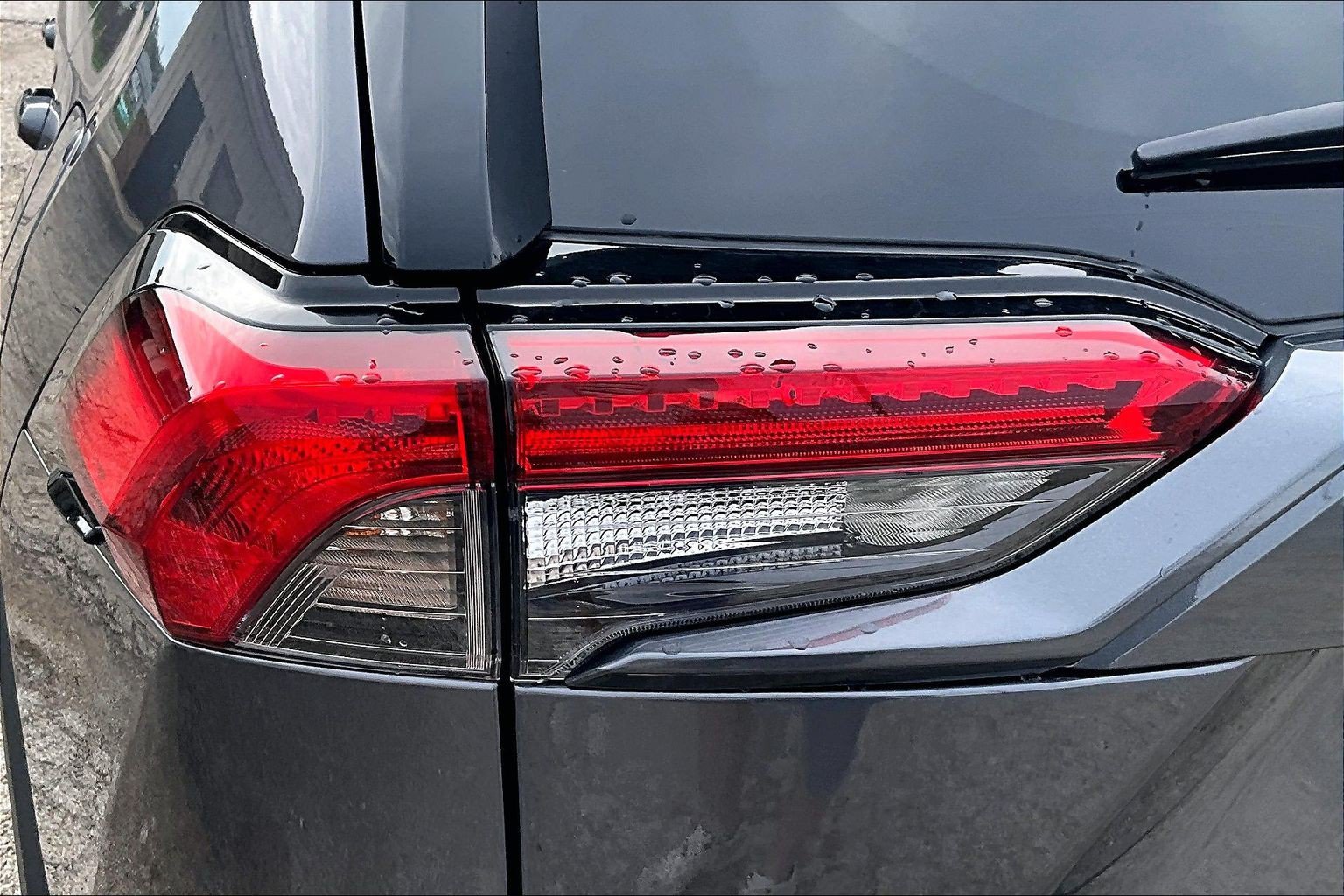 Used 2024 Toyota RAV4 LE AWD/4WD image 28