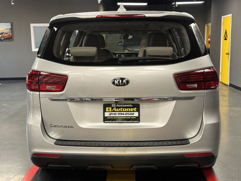 Used 2019 Kia Sedona L image 5