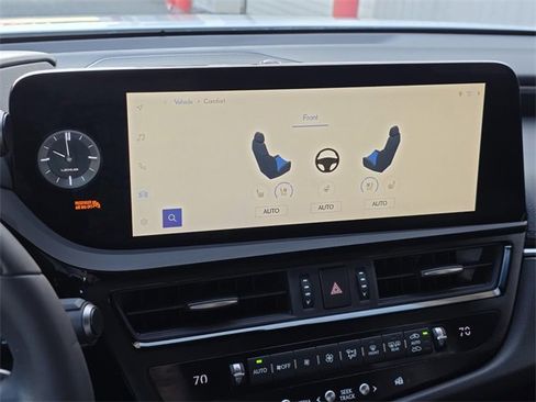 Certified 2023 Lexus ES 300h Ultra Luxury w/ Accessory Package (Z2) image 18